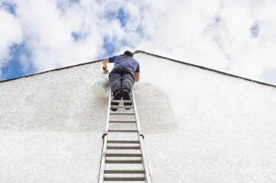 Peinture extérieure à la Tour-d'Auvergne — façades et ravalement